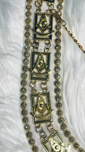 Load image into Gallery viewer, Close up view of the Past Master Masonic Collar gold plated masonic jewels
